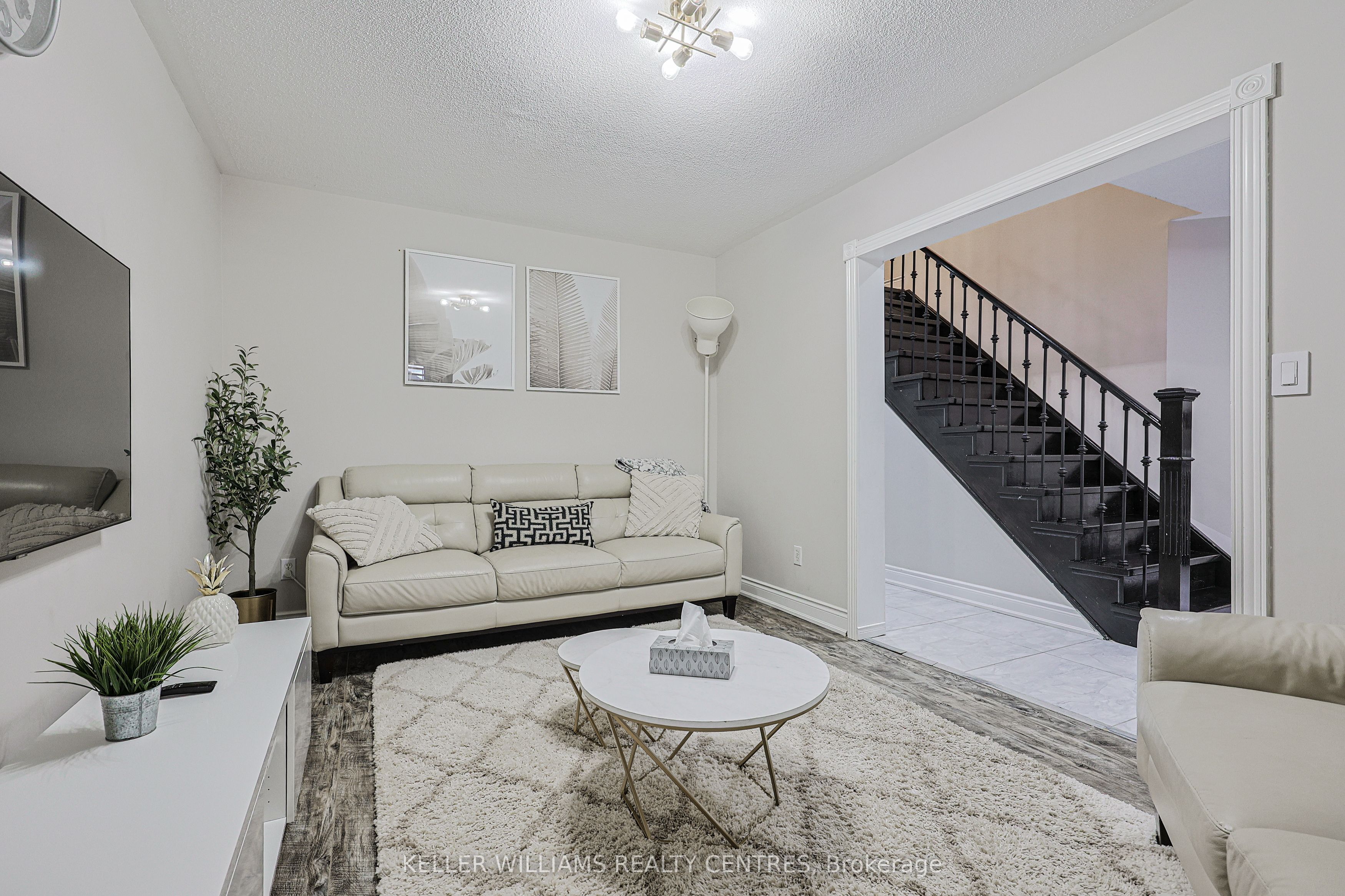 325 Marshall Crescent