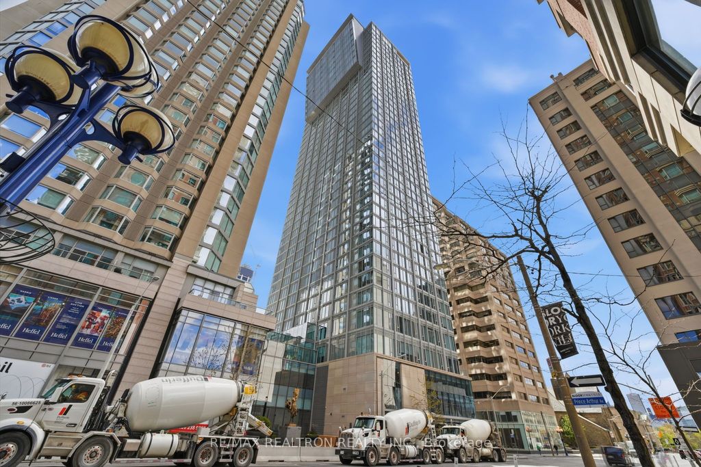 Photo of 188 Cumberland Street #1501, Toronto, ON M5R 0B6 (MLS # C13114604)