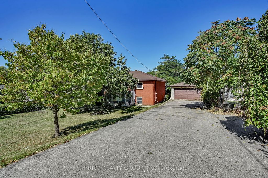 Photo of 425 Riverside Drive, London North, ON N6H 2R8 (MLS # X12852698)