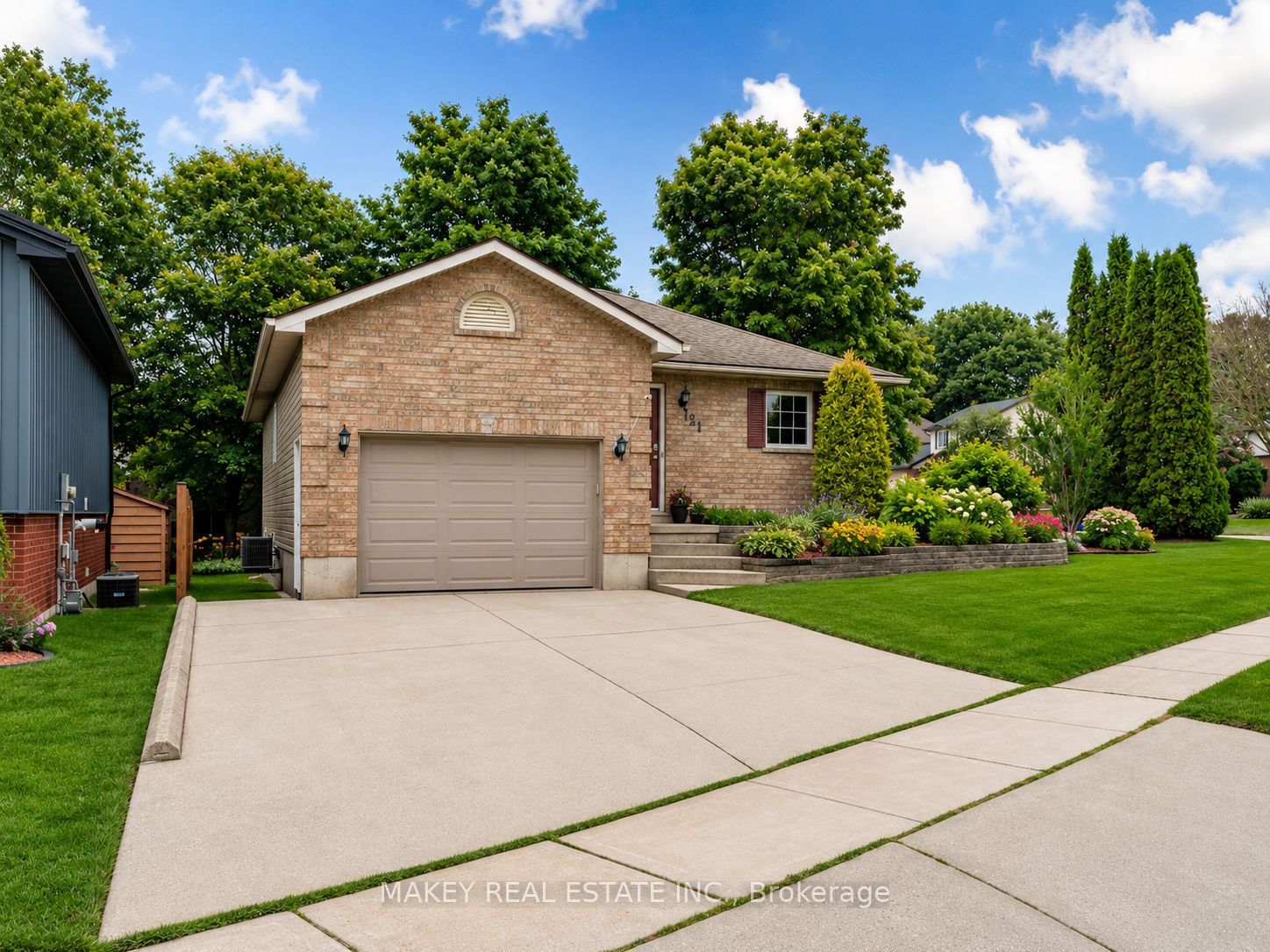 121 Hemlock Road