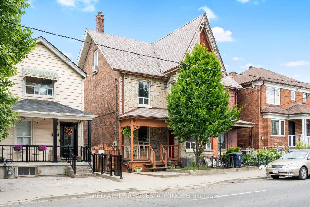 Photo of 546 Dufferin Street, Toronto, ON M6K 2A7 (MLS # C13688716)