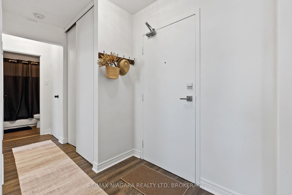 Photo of 359 Geneva Street #1002, St. Catharines, ON L2N 2G5 (MLS # X14034492)