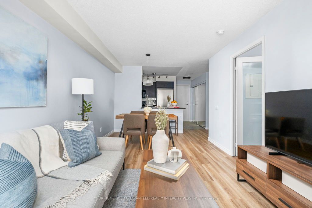 Photo of 60 Heintzman Street #934, Toronto, ON M6P 5A1 (MLS # W12537342)