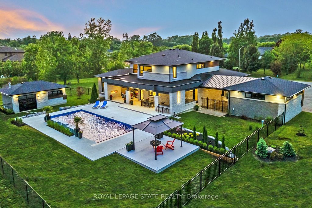 Photo of 6 Shakespeare Road, Hamilton, ON L9H 7R5 (MLS # X12751554)