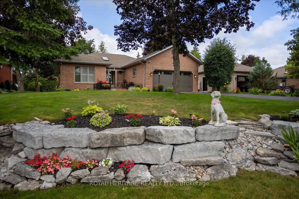 Photo of 73 Navigators Trail, Kawartha Lakes, ON K0M 1A0 (MLS # X13663610)