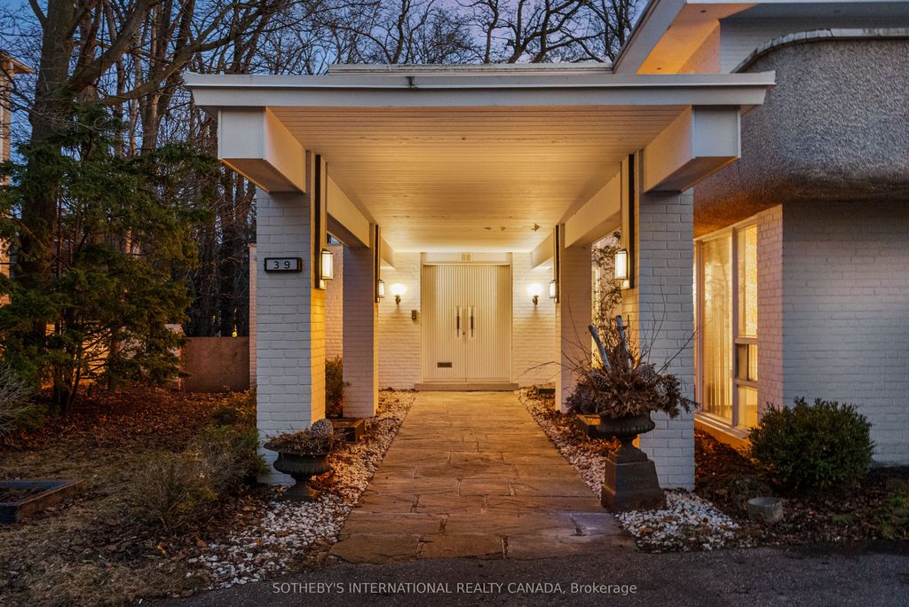 Photo of 39 Burton Road, Toronto, ON M5P 1V1 (MLS # C13033644)