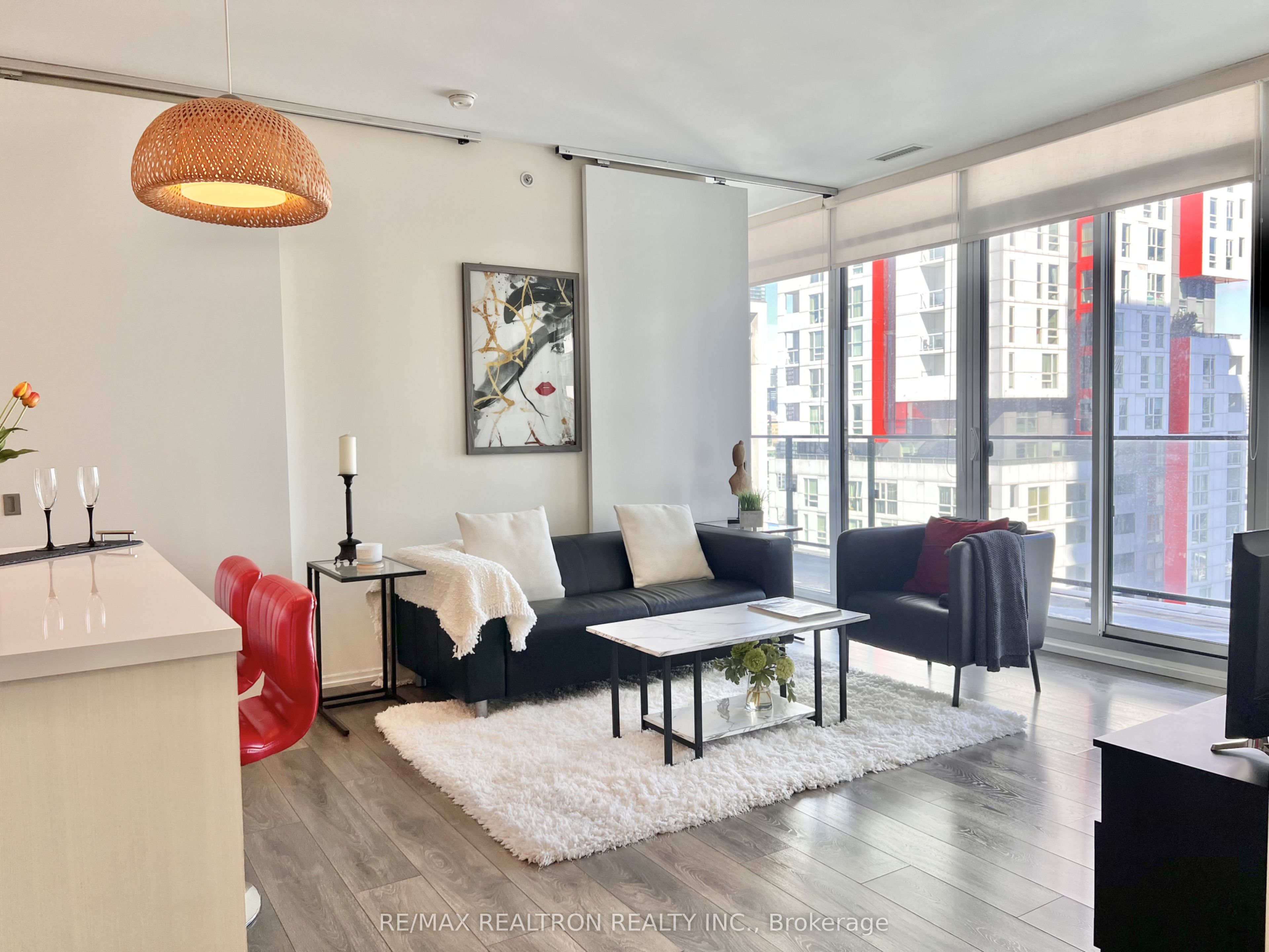 125 Peter Street 2708