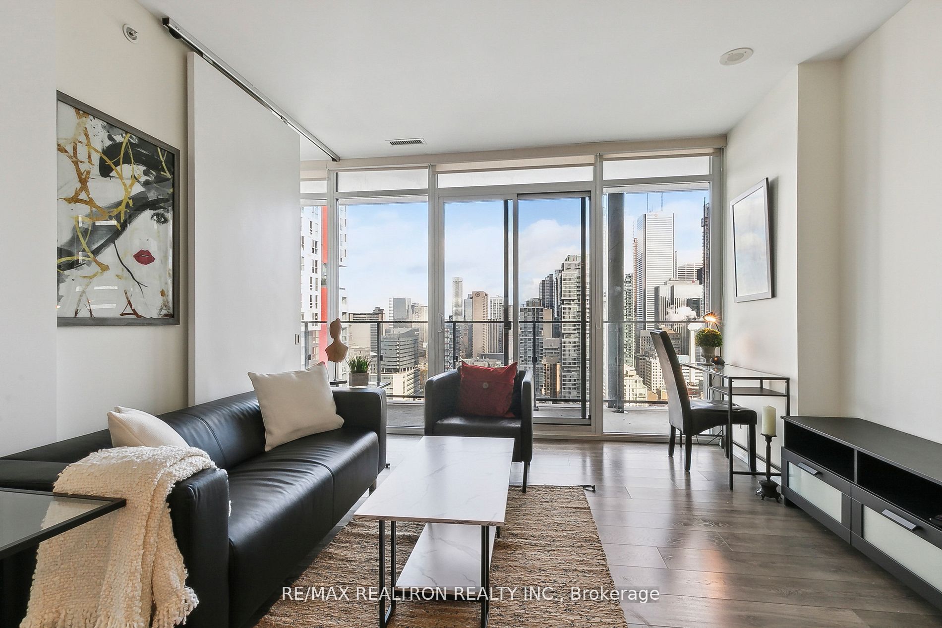 125 Peter Street 2708