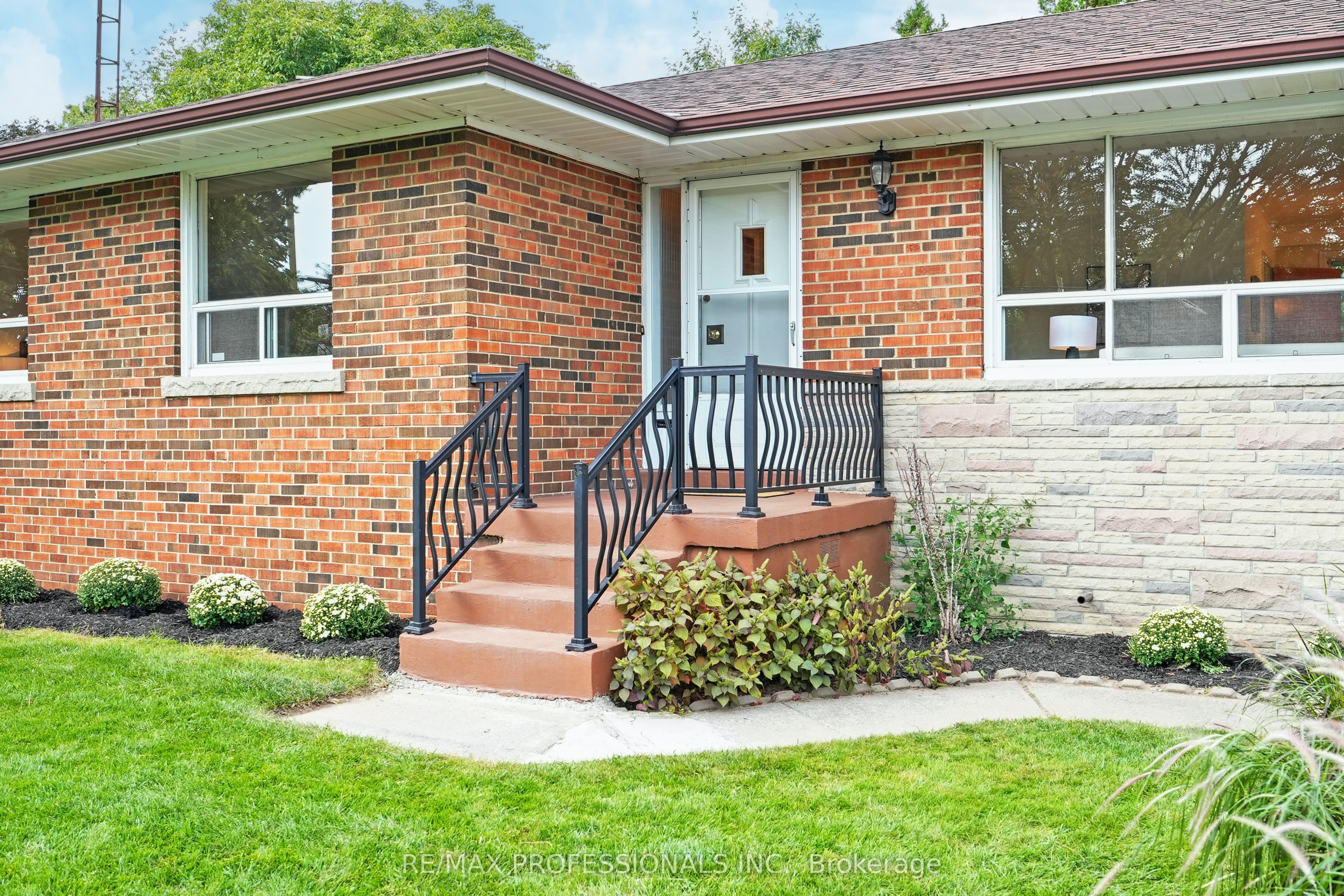 45 Fernalroy Boulevard
