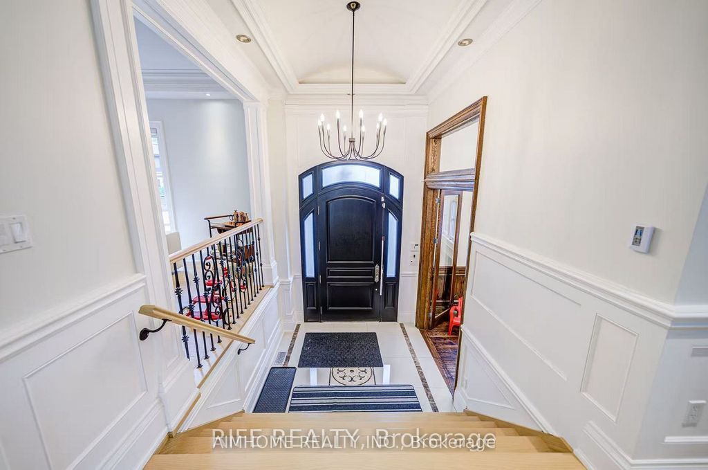 Photo of 103 Burndale Avenue, Toronto, ON M2N 1S8 (MLS # C13535932)