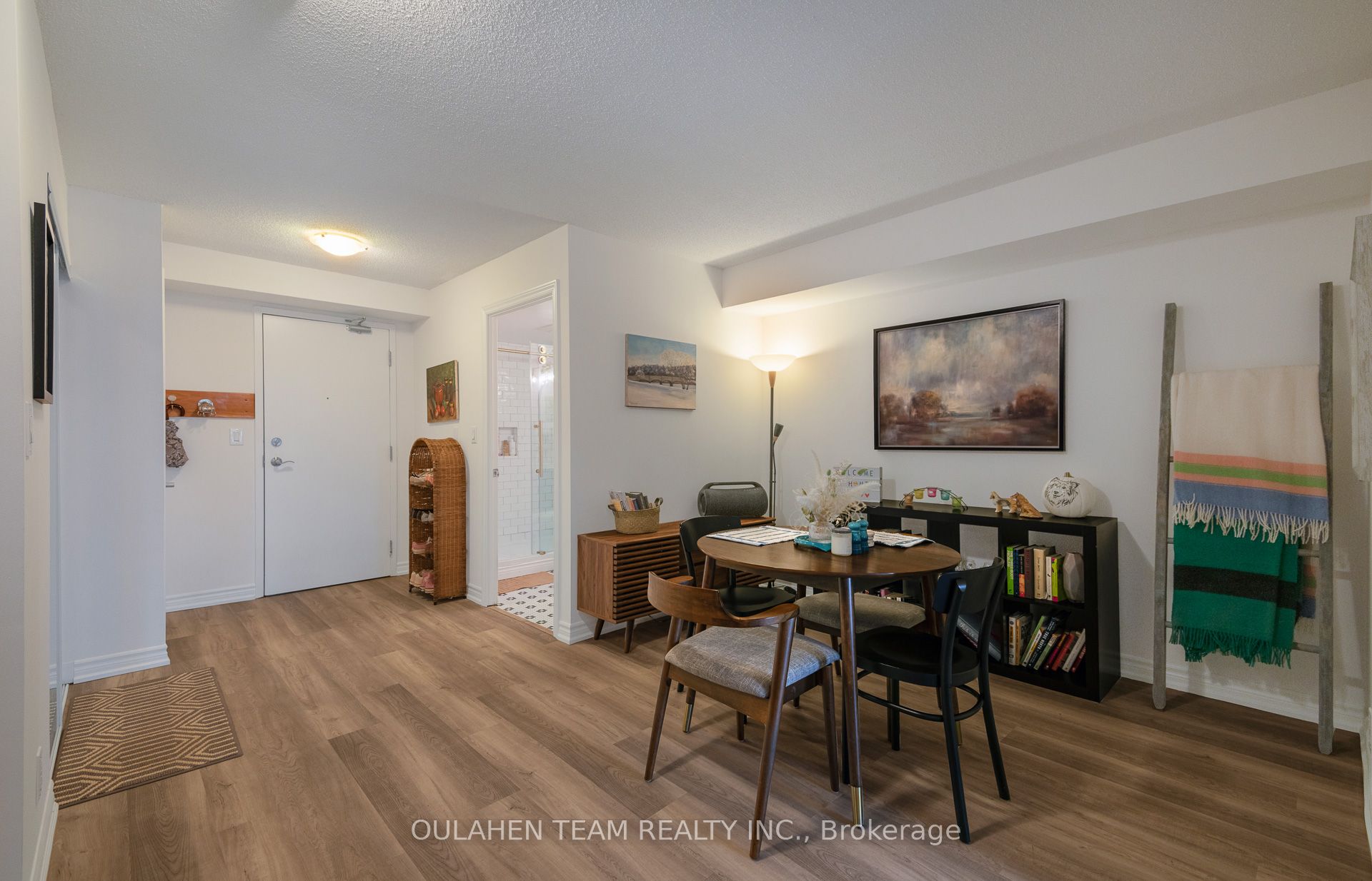 225 Wellesley Street E 516