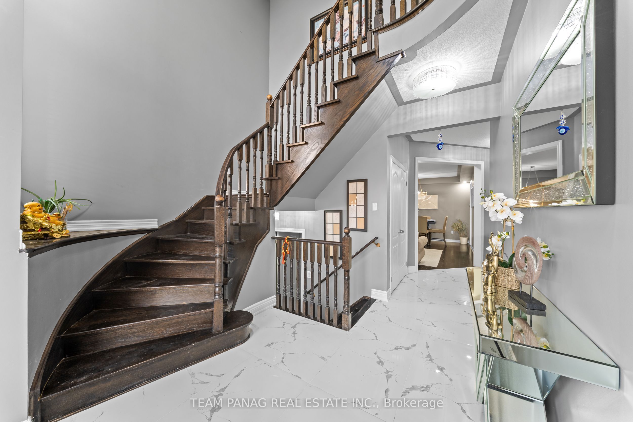 91 Campwood Crescent
