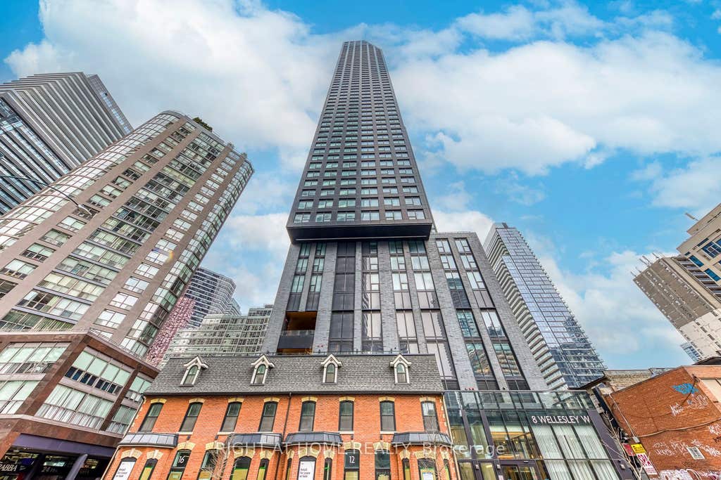 Photo of 8 Wellesley Street W #3112, Toronto, ON M4Y 0J5 (MLS # C13650332)