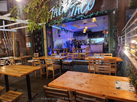 319 Augusta Avenue Toronto ON M5T 2M2