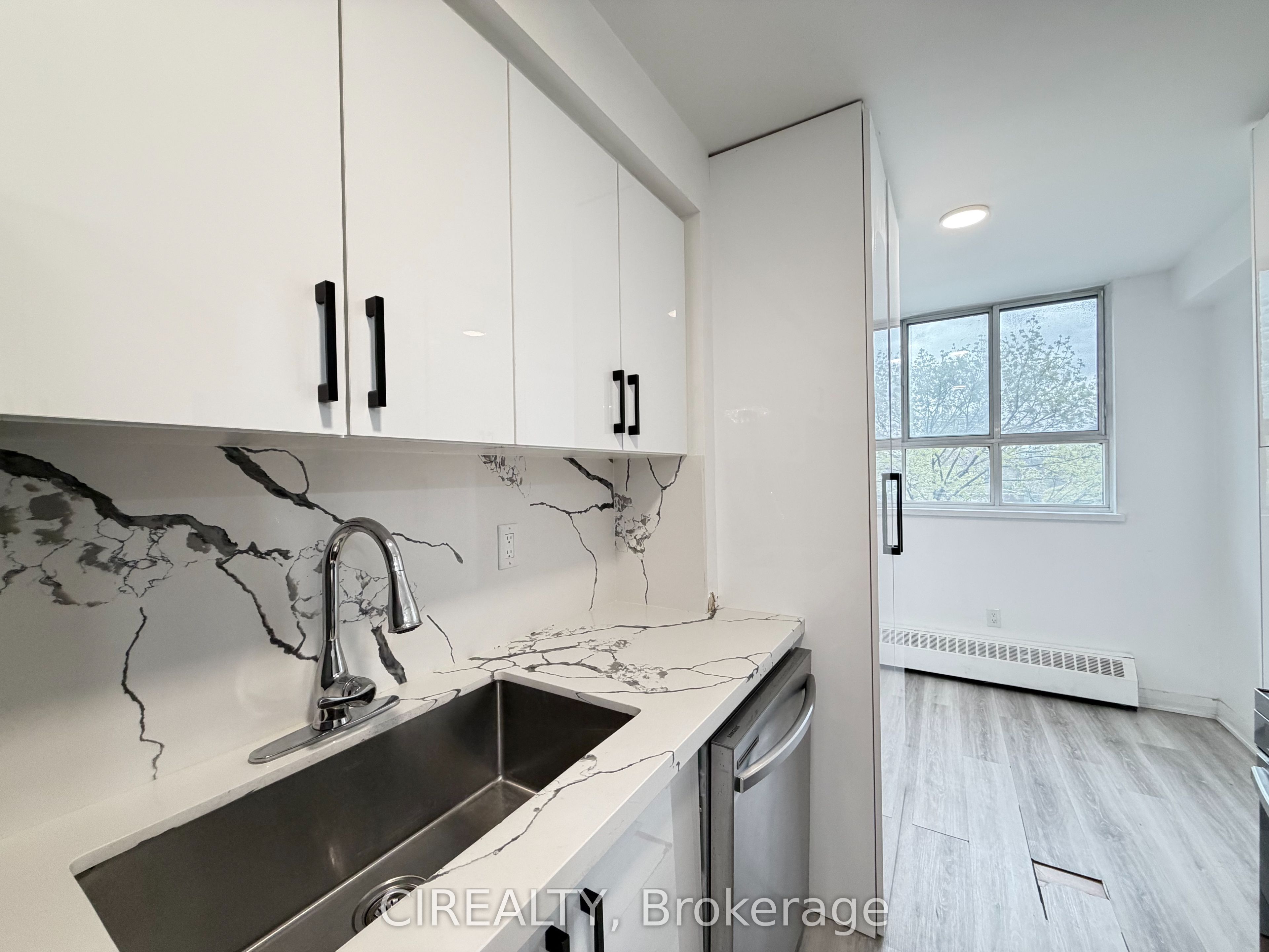 1615 Bloor Street 411
