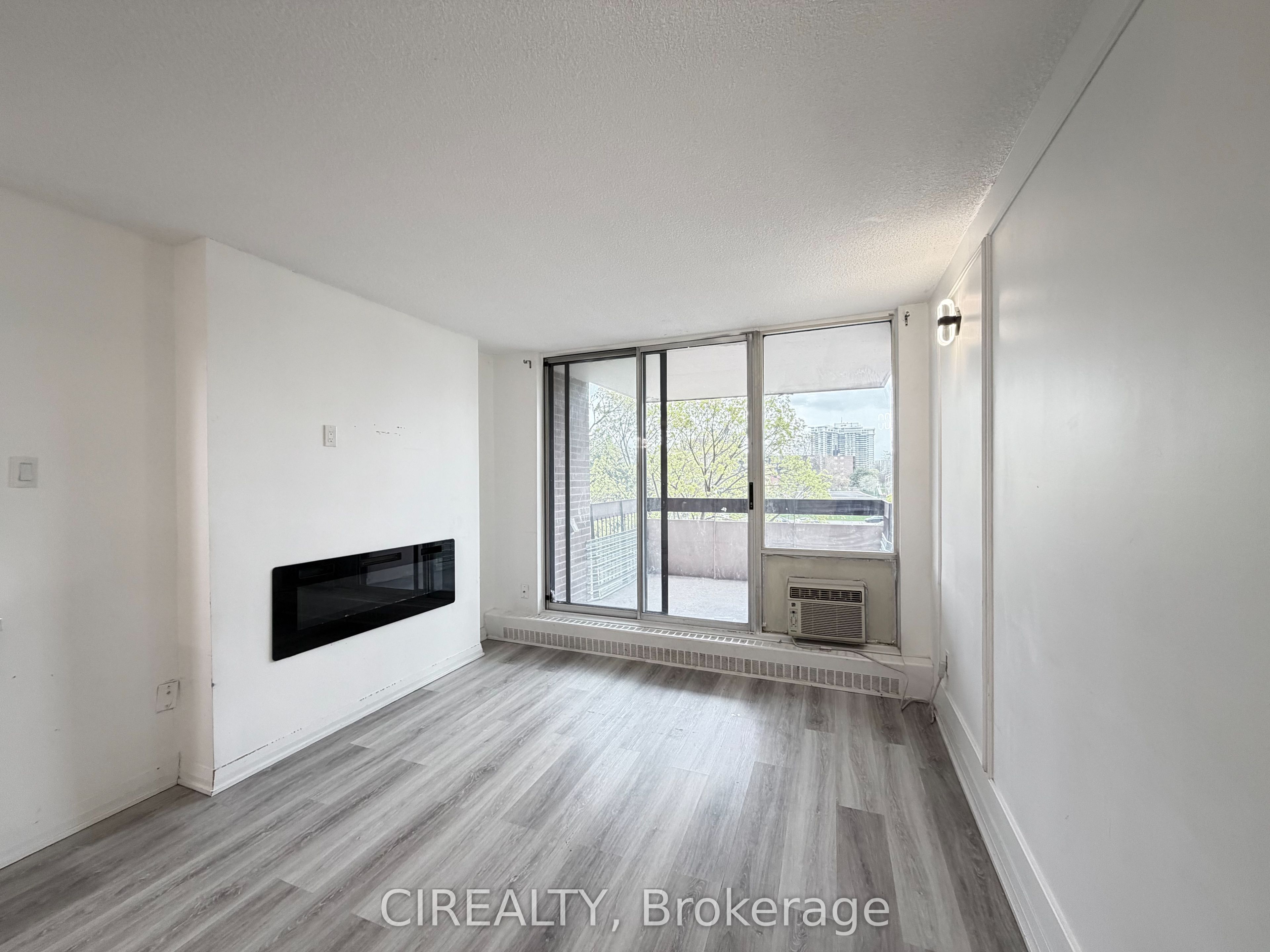 1615 Bloor Street 411