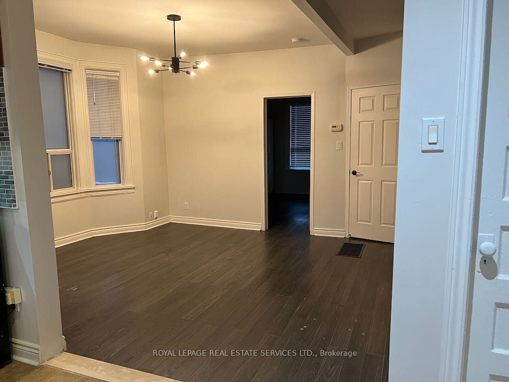 263 Grace Street Main Floor