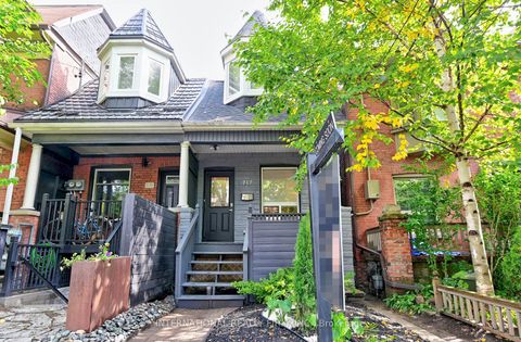 717 Palmerston Avenue Toronto ON M6G 2R2