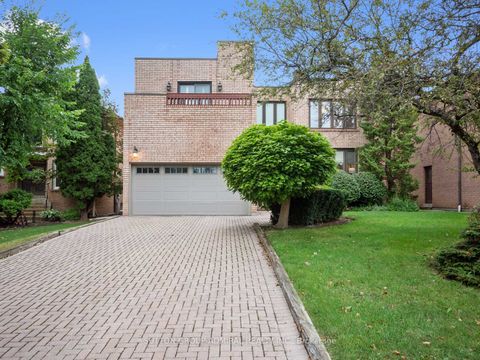 582 Spring Gate Boulevard Vaughan ON L4J 5B8