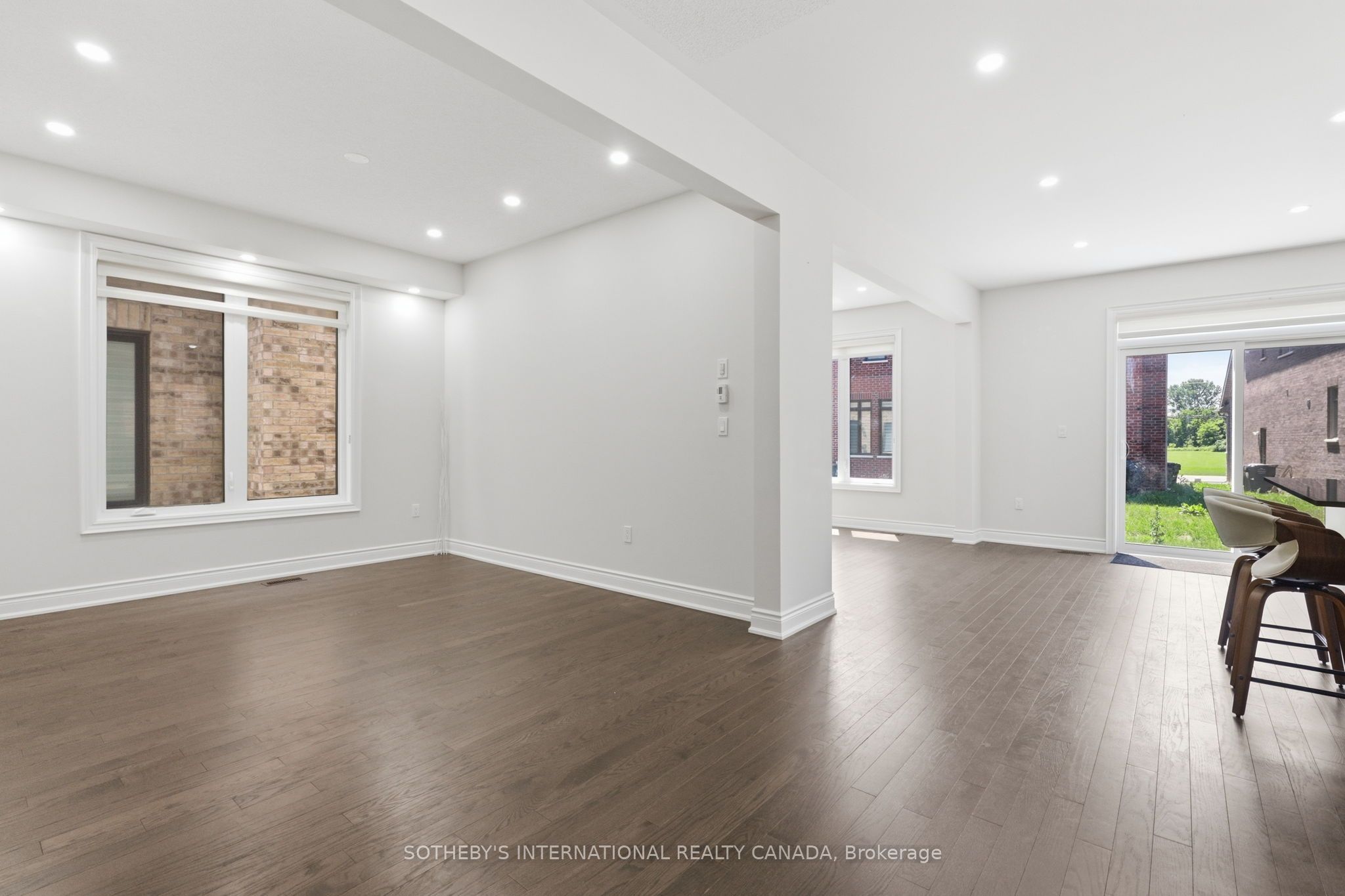32 Bermondsey Way
