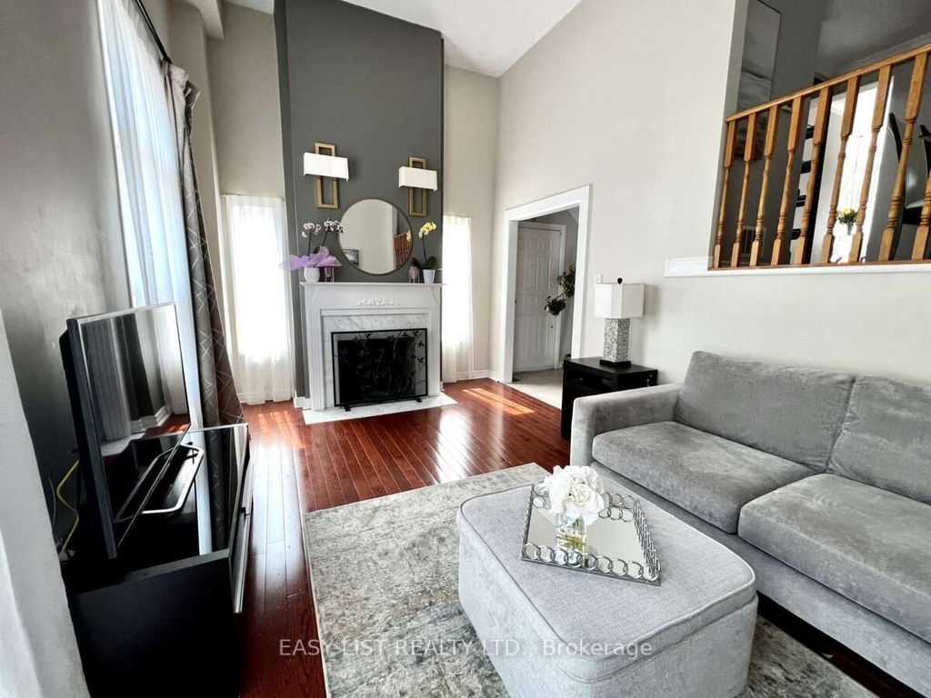 Photo of 95 Weldrick Road E #74, Richmond Hill, ON L4C 0H6 (MLS # N12482236)