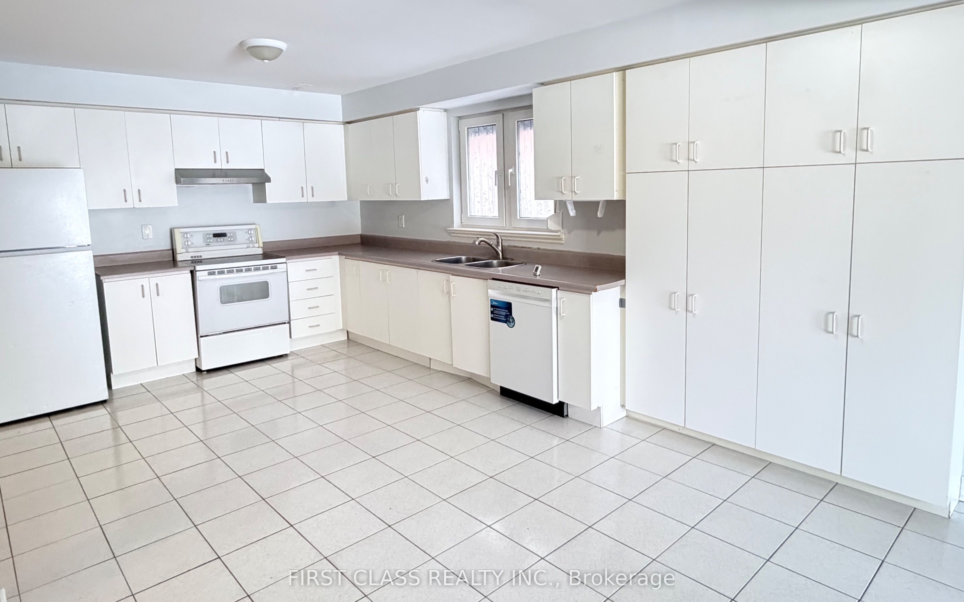 238 N Lake Road Main Fl