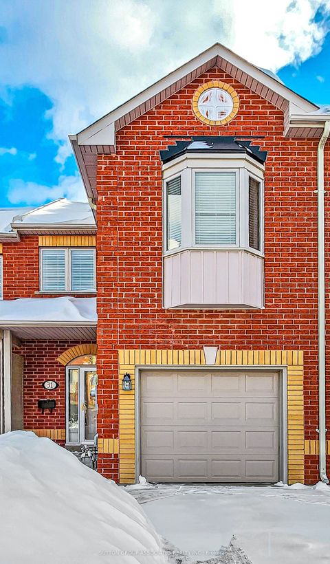 31 Pairash Avenue Richmond Hill ON L4C 0N1