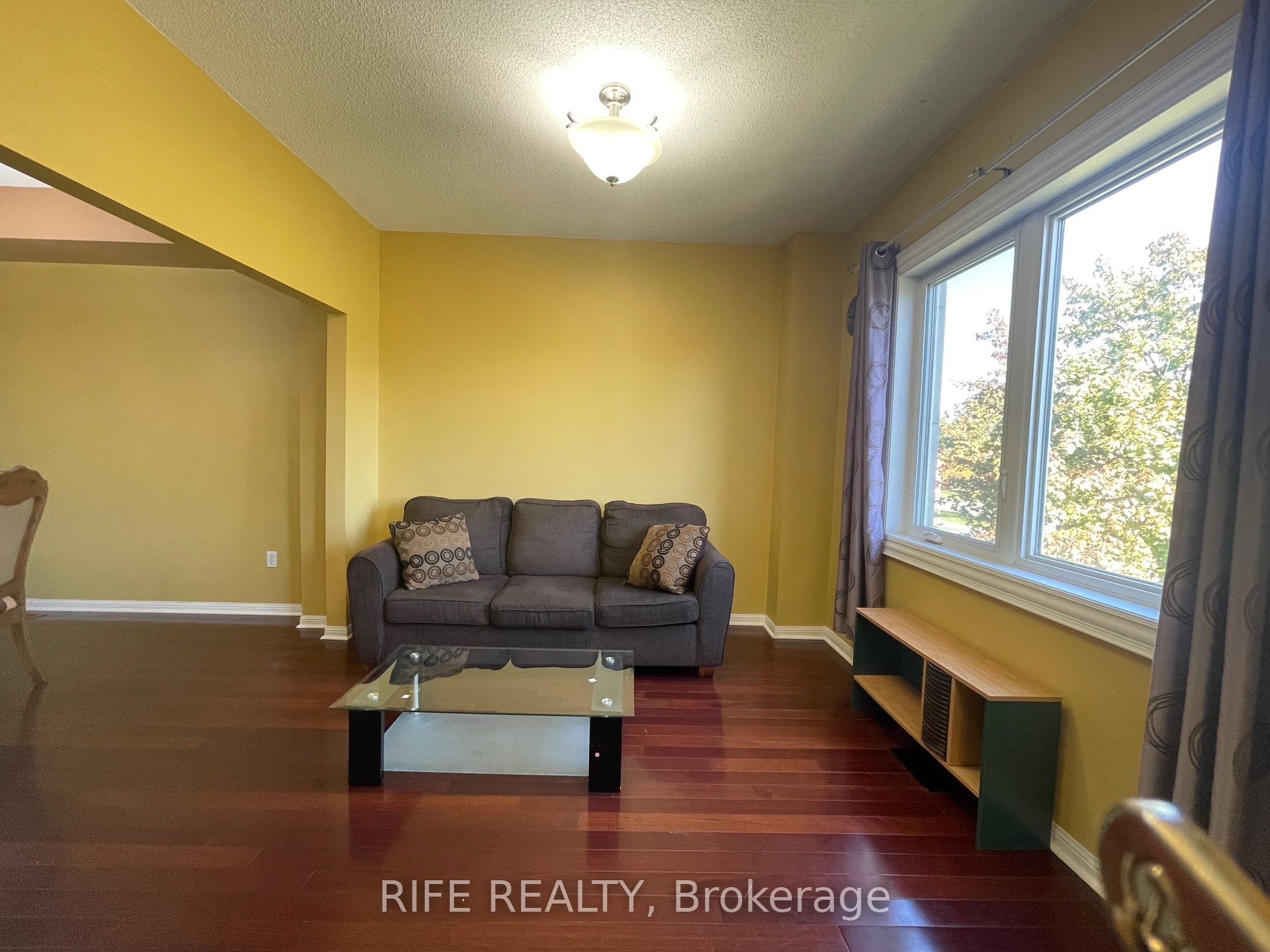 156 Town Centre Boulevard Main