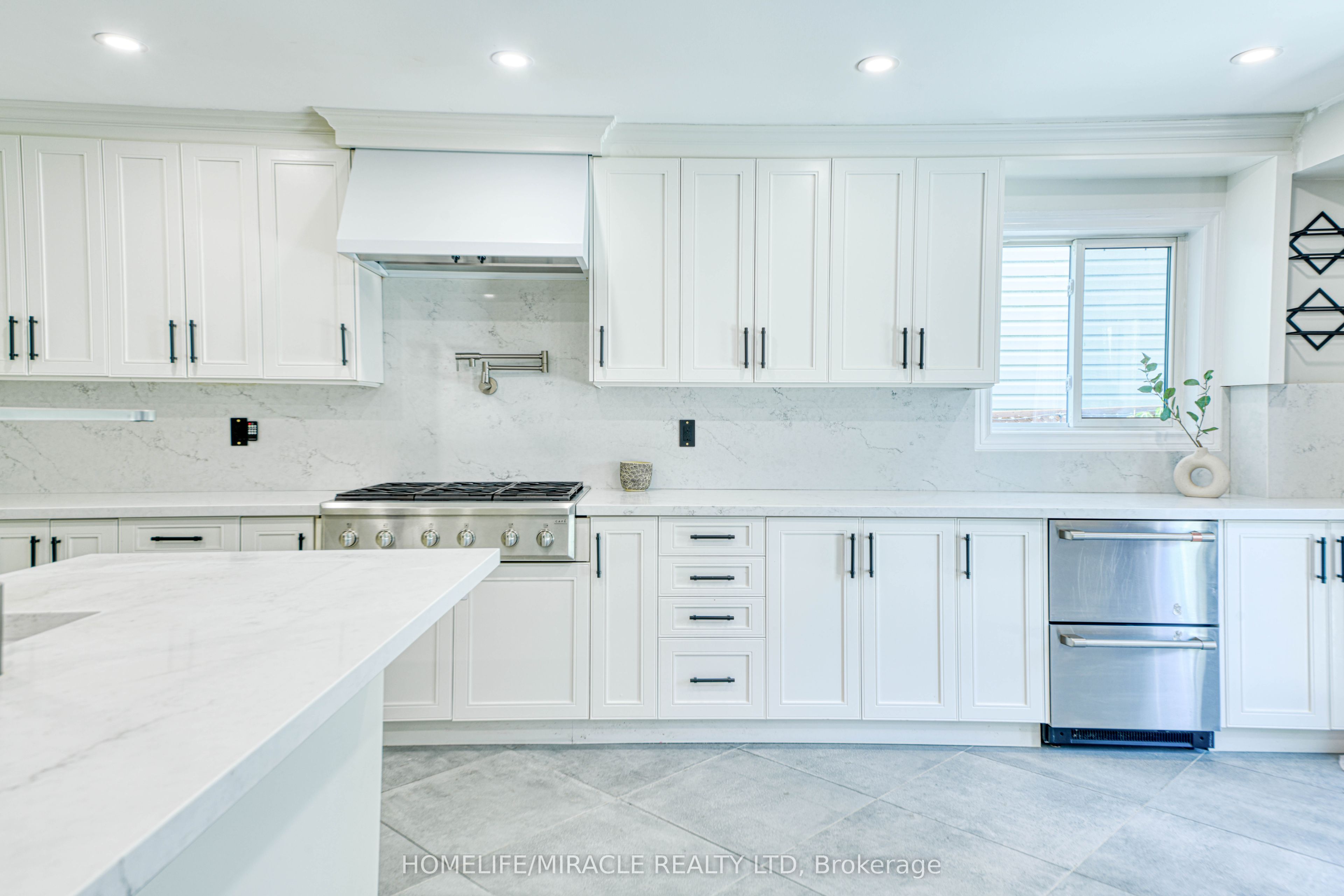 1350 Aldergrove Drive