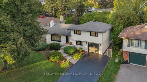 257 STRATHCONA Drive Burlington ON L7L 2C9