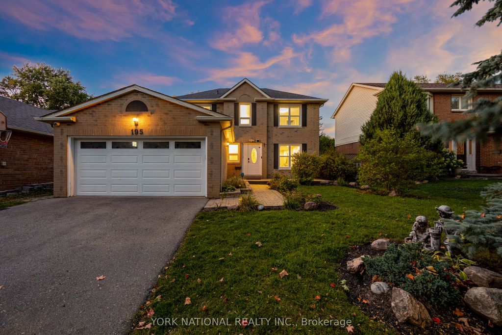 Photo of 195 John Bowser Crescent, Newmarket, ON L3Y 7N6 (MLS # N13087950)