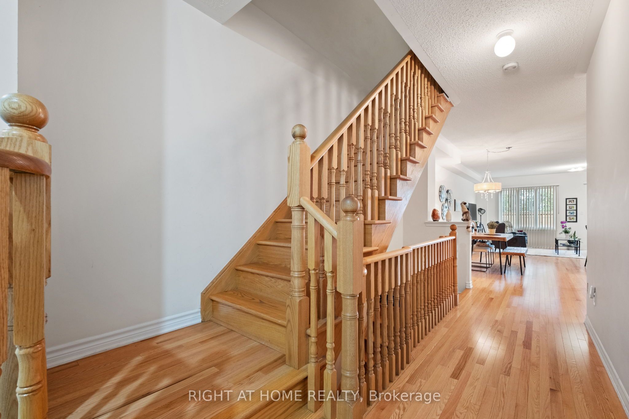 8777 Dufferin Street 12