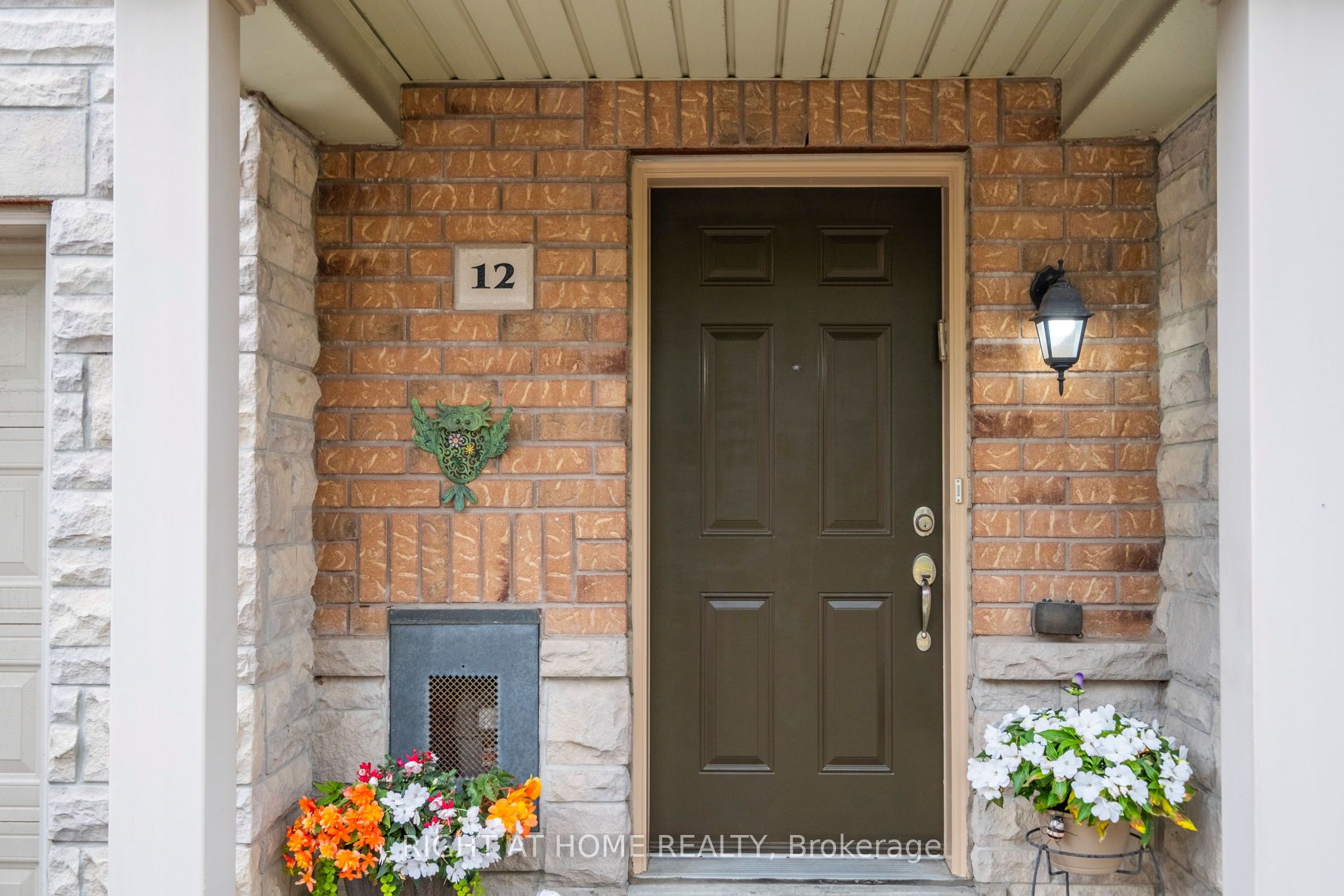 8777 Dufferin Street 12