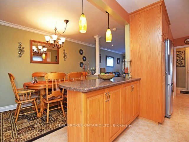 1602 Coram Crescent Main