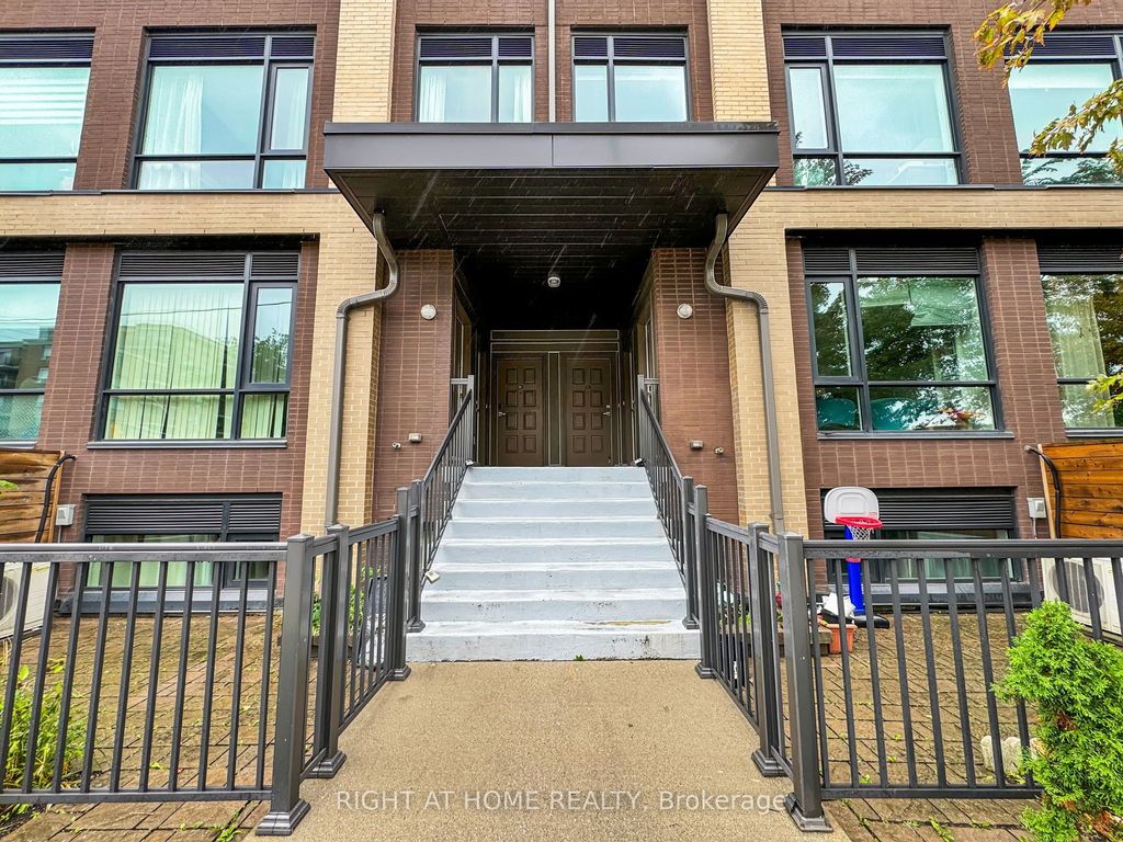Photo of 639 Lawrence Avenue W #312, Toronto, ON M6A 1A9 (MLS # C12945296)