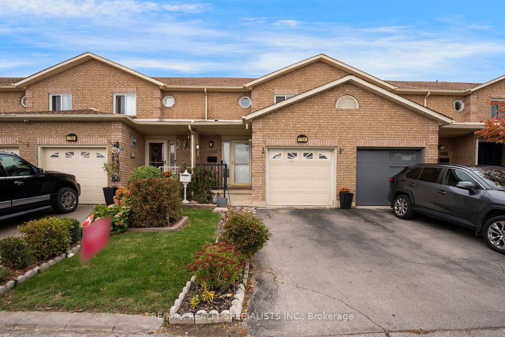 Photo of 1754 UPPER GAGE Avenue, Hamilton, ON L8W 3W3 (MLS # X14084078)