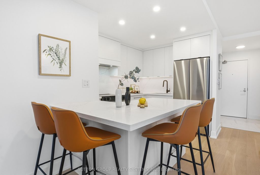 Photo of 60 Southport Street #909, Toronto, ON M6S 3N4 (MLS # W12679214)