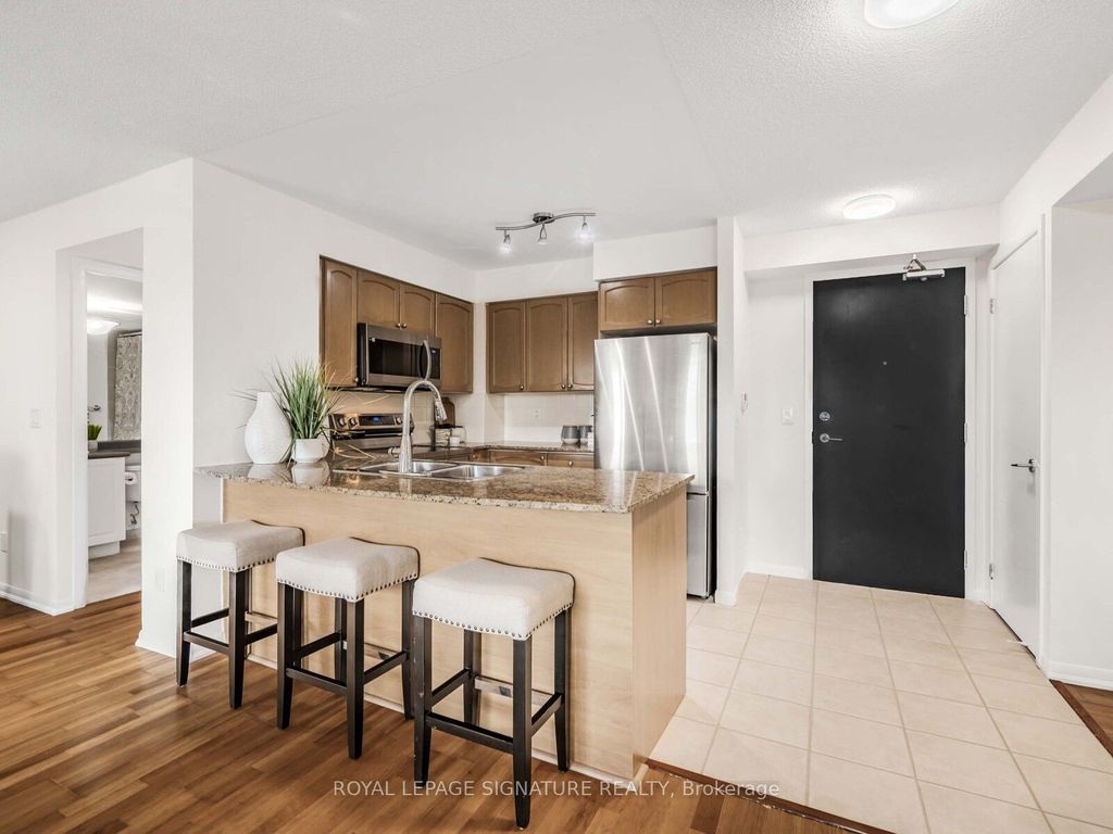 Photo of 231 Fort York Boulevard #610, Toronto, ON M5V 1B2 (MLS # C12421326)