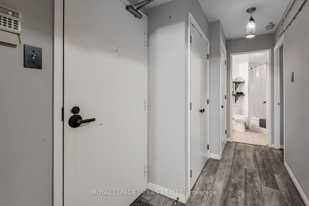 Photo of 25 Maitland Street #505, Toronto, ON M4Y 2W1 (MLS # C12683548)