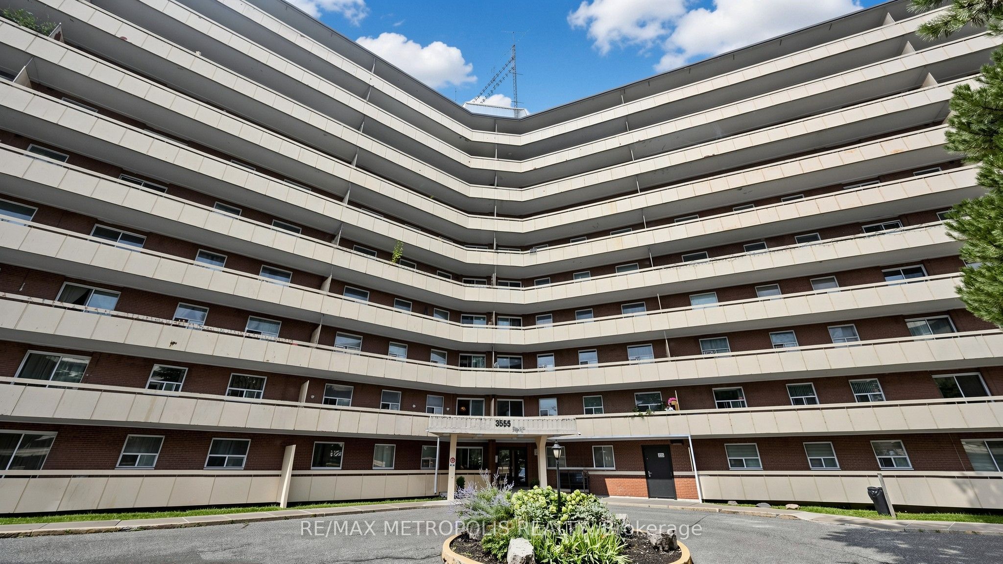 3555 Derry Road E 1006