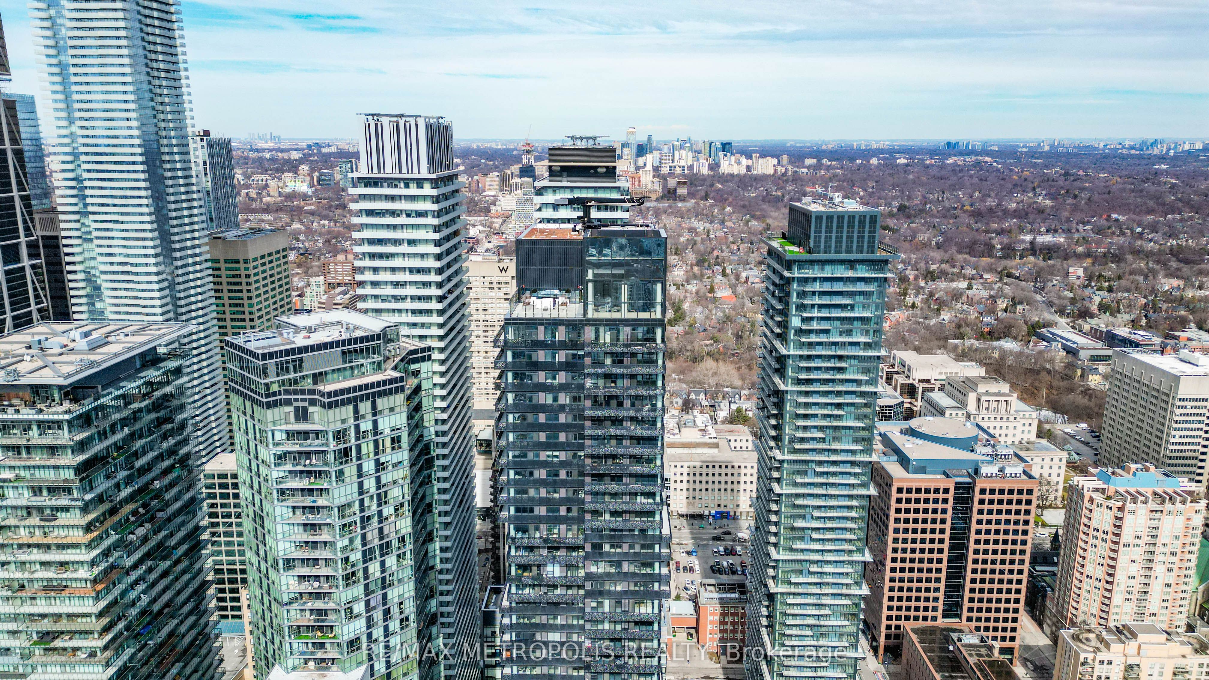 55 Charles Street E 1203