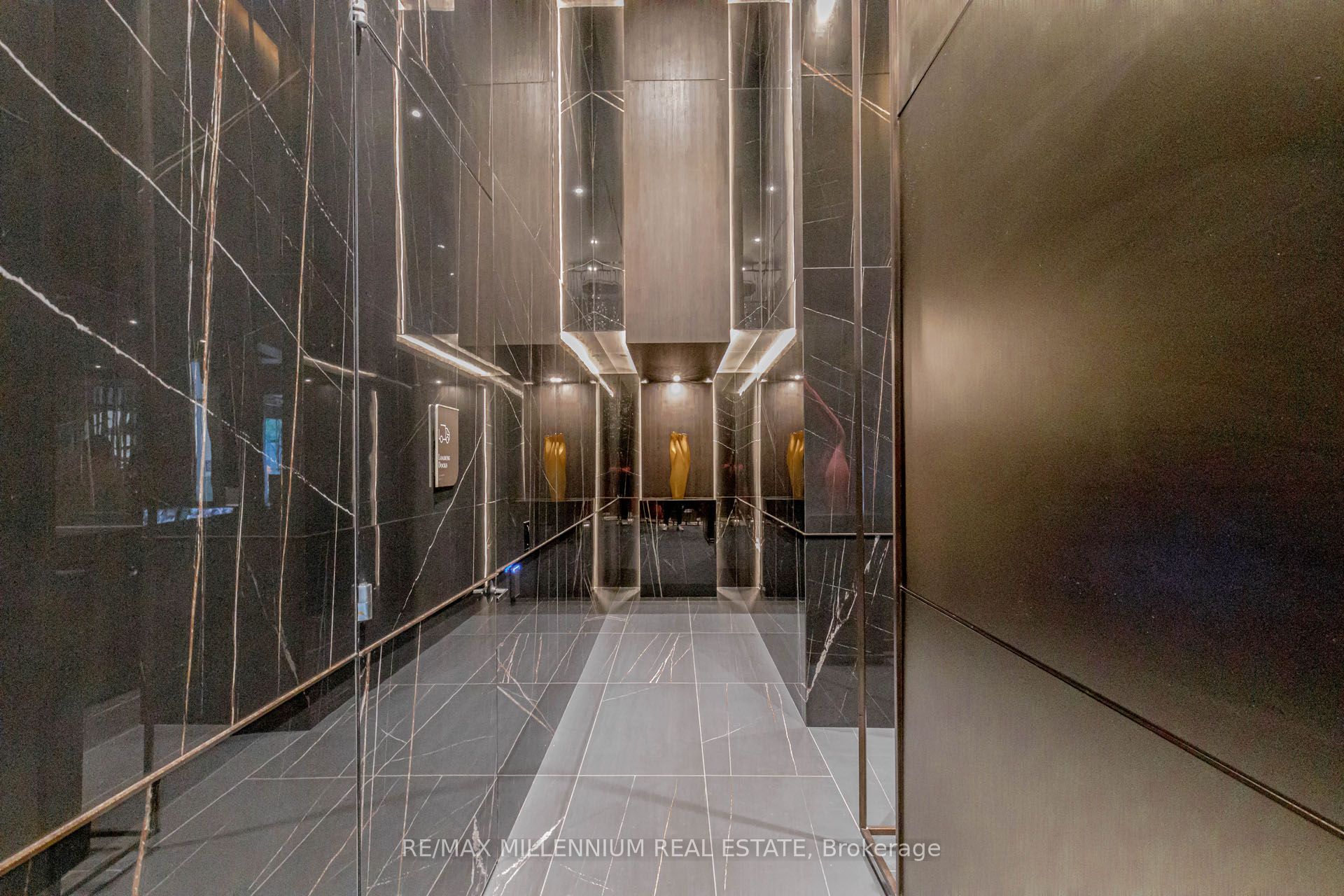 11 Yorkville Avenue 4103