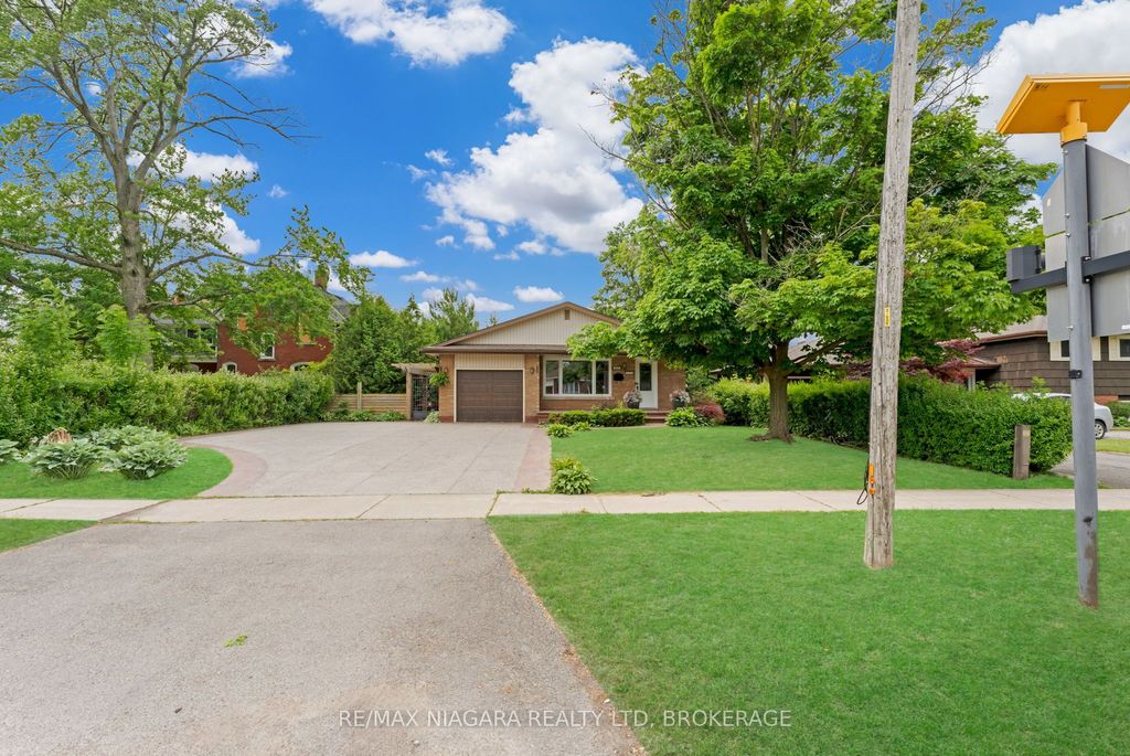 Photo of 425 Fitch Street, Welland, ON L3C 4W7 (MLS # X13075258)