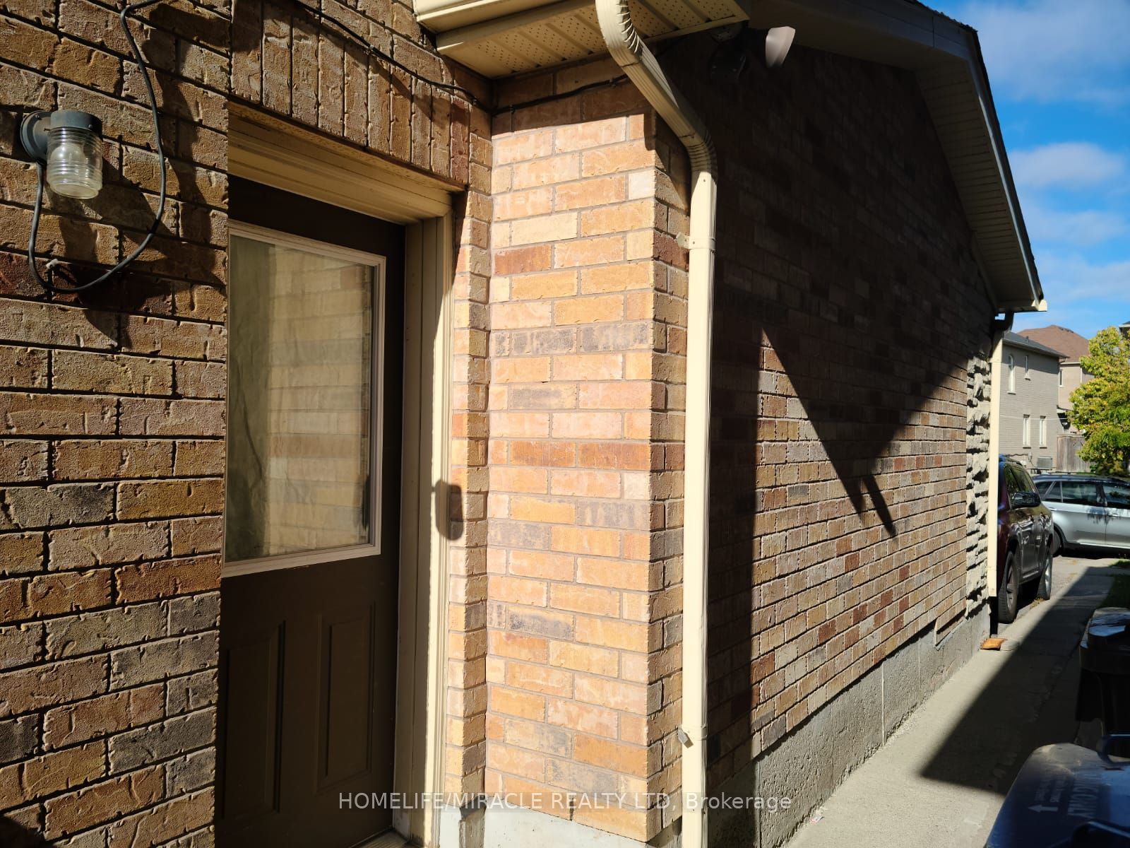 11 Heathbrook Avenue