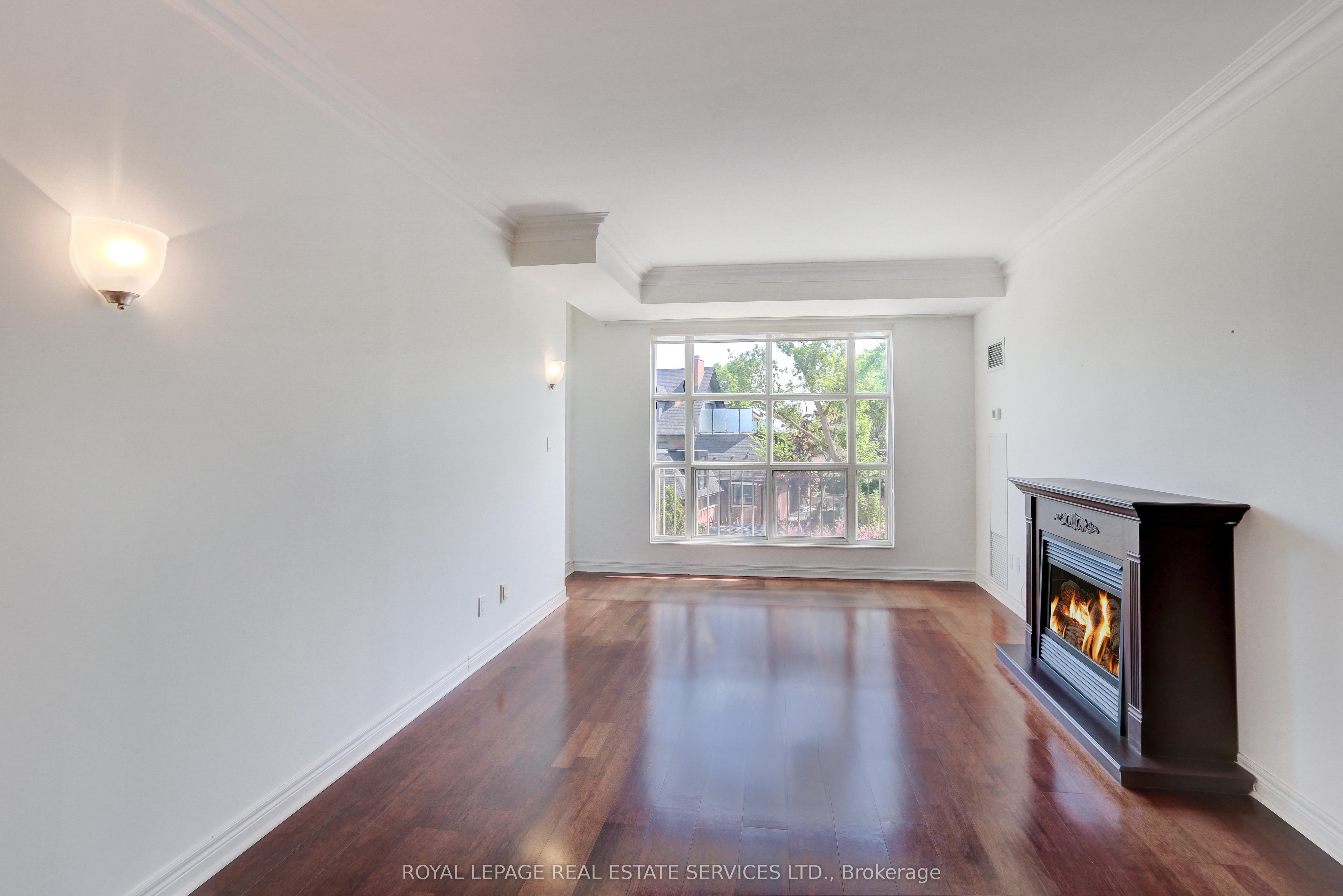3085 Bloor Street W 303