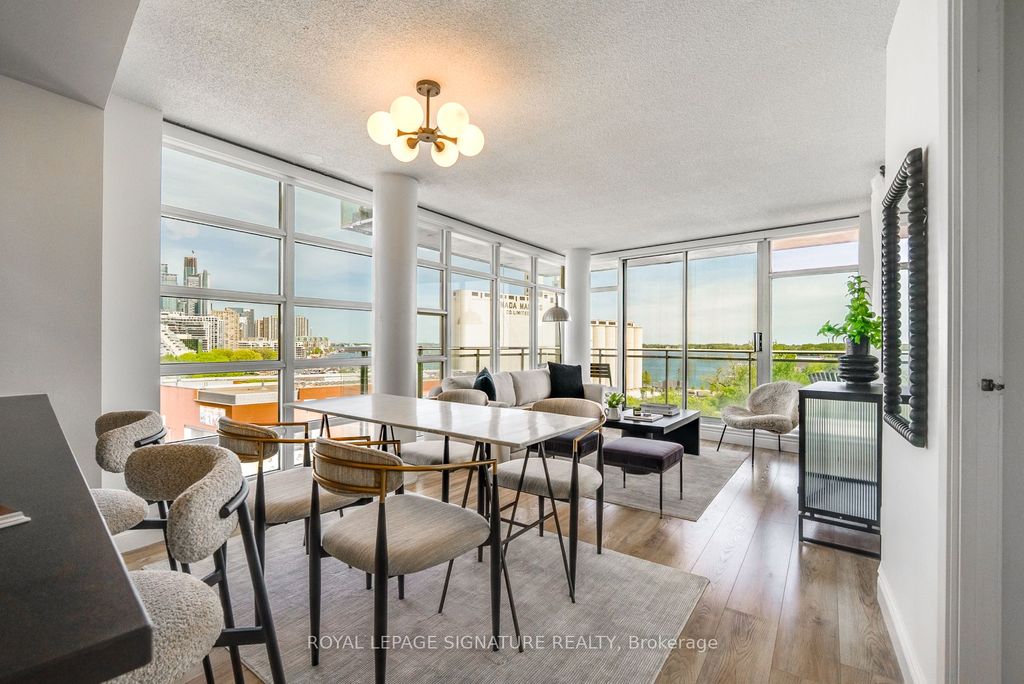 Photo of 650 Queens Quay W #1007, Toronto, ON M5V 3Y7 (MLS # C13236524)