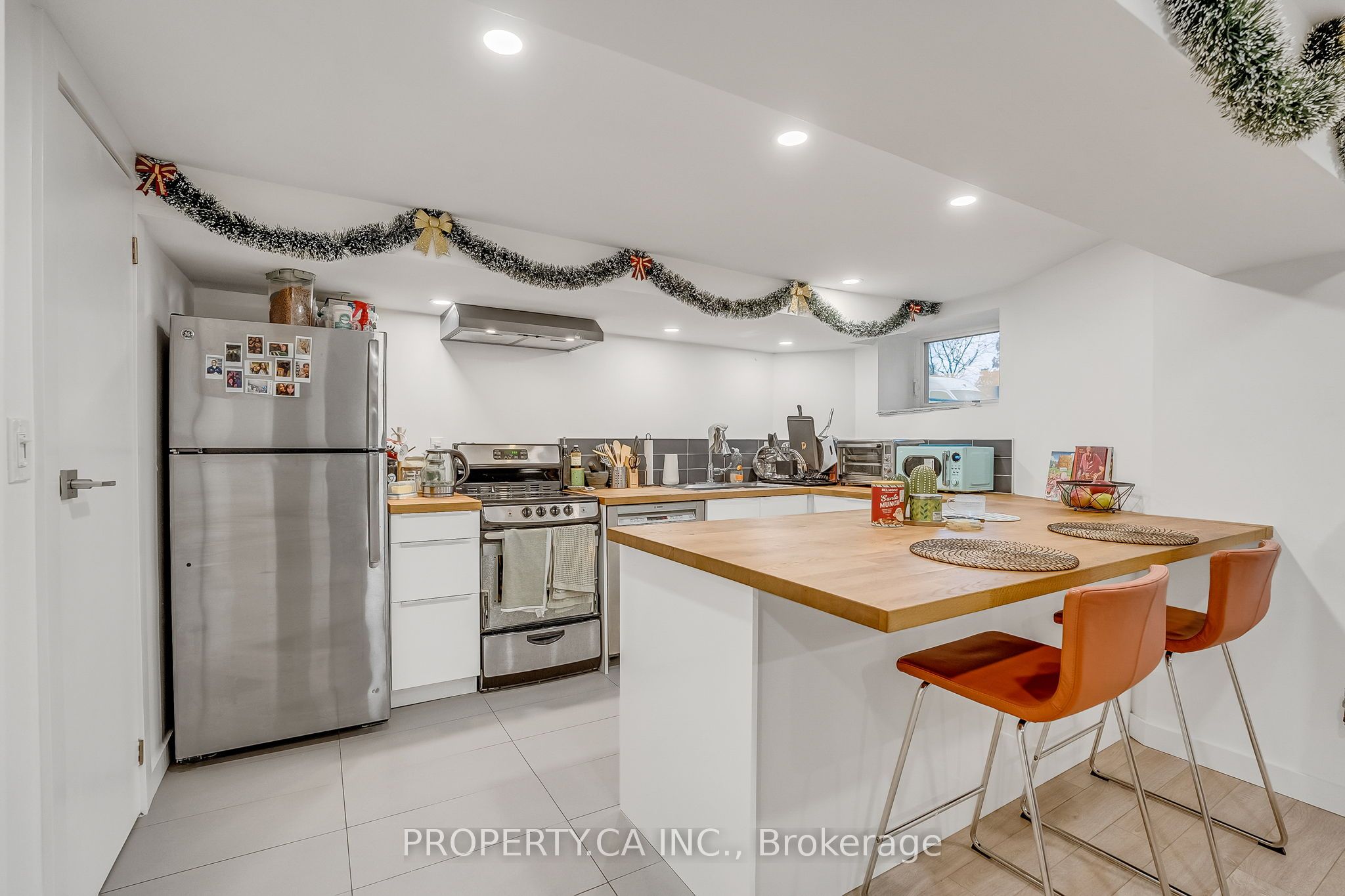 272 Keele Street Lower