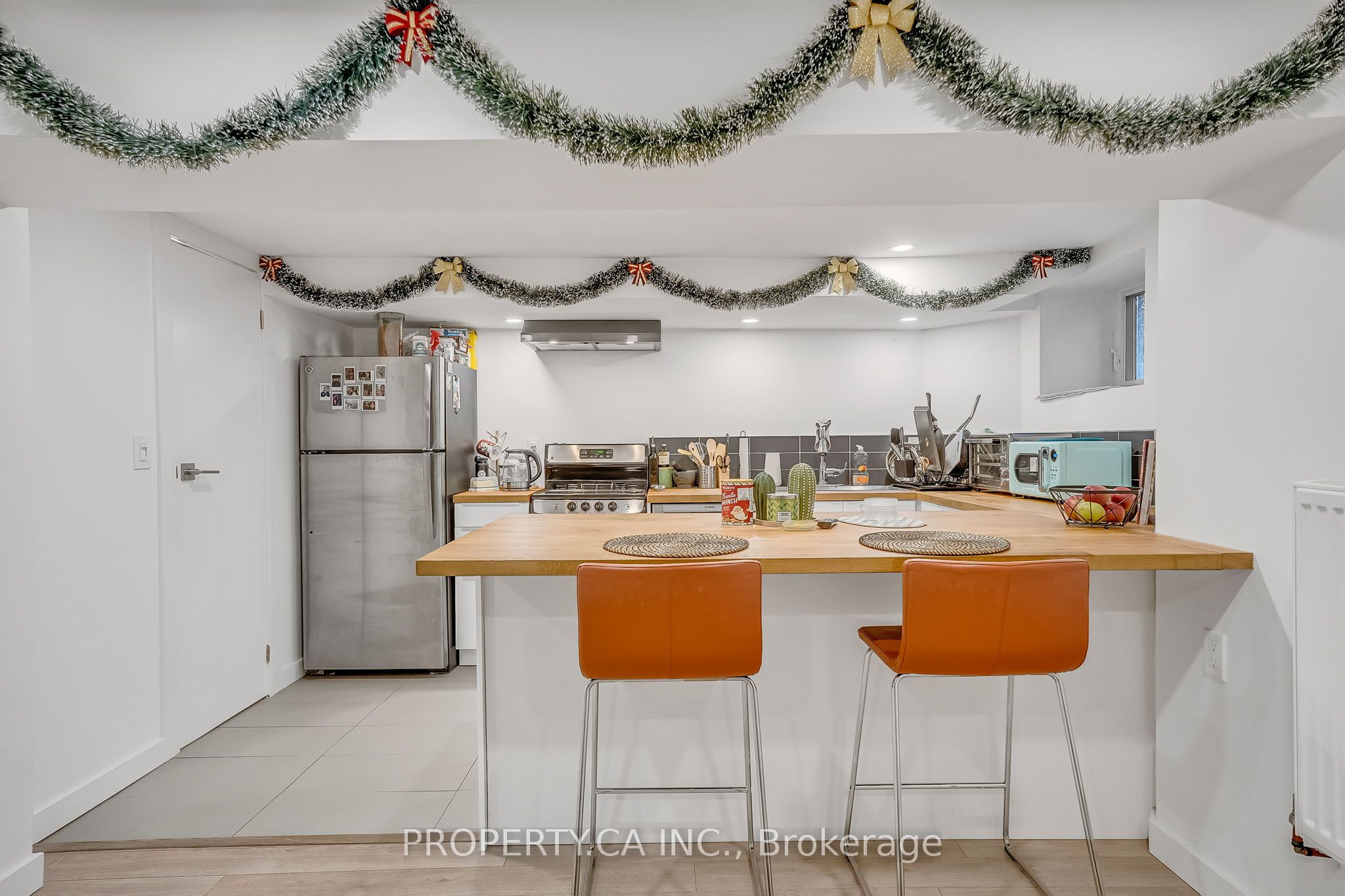 272 Keele Street Lower