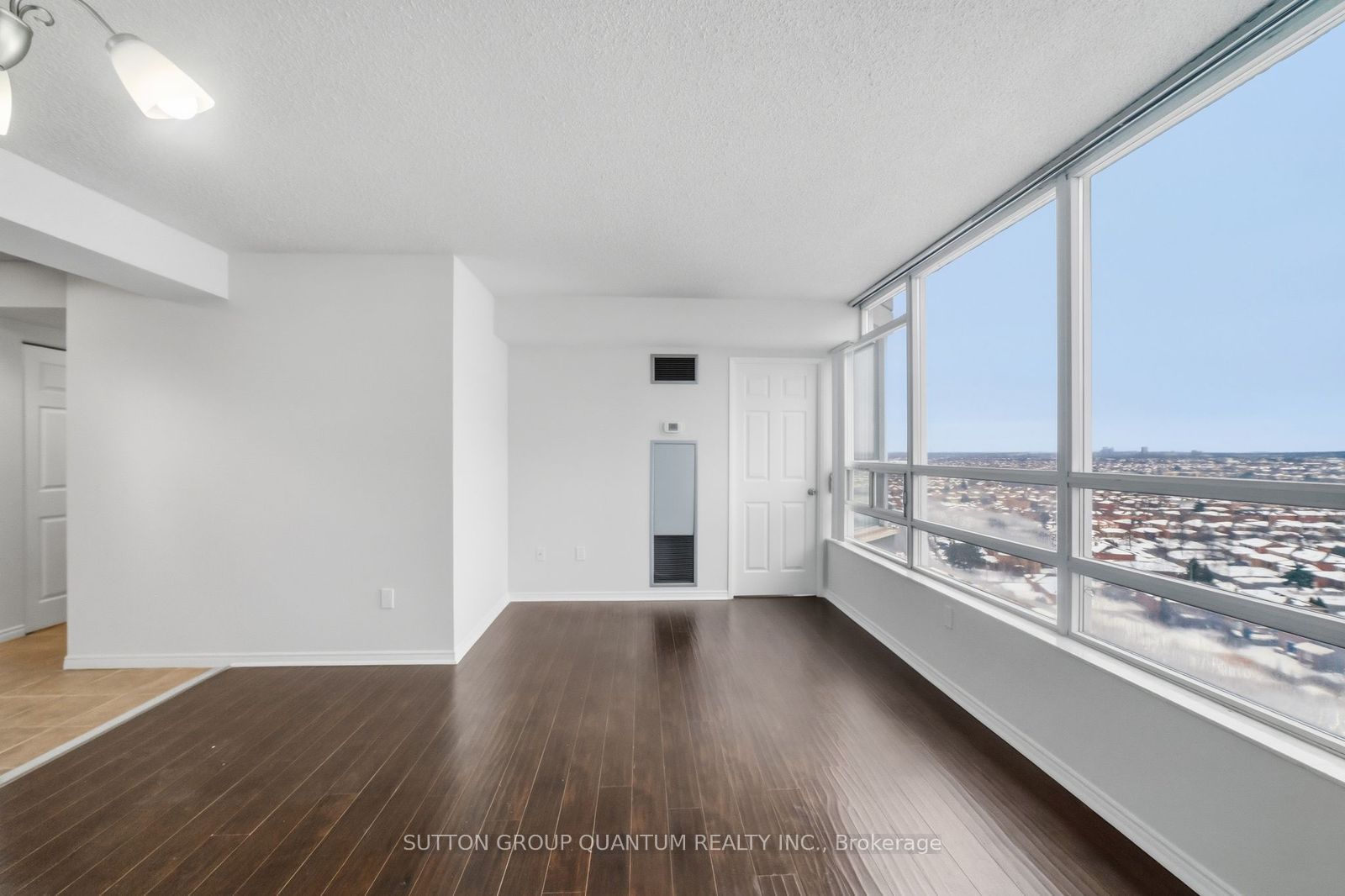 50 Kingsbridge Garden 1602