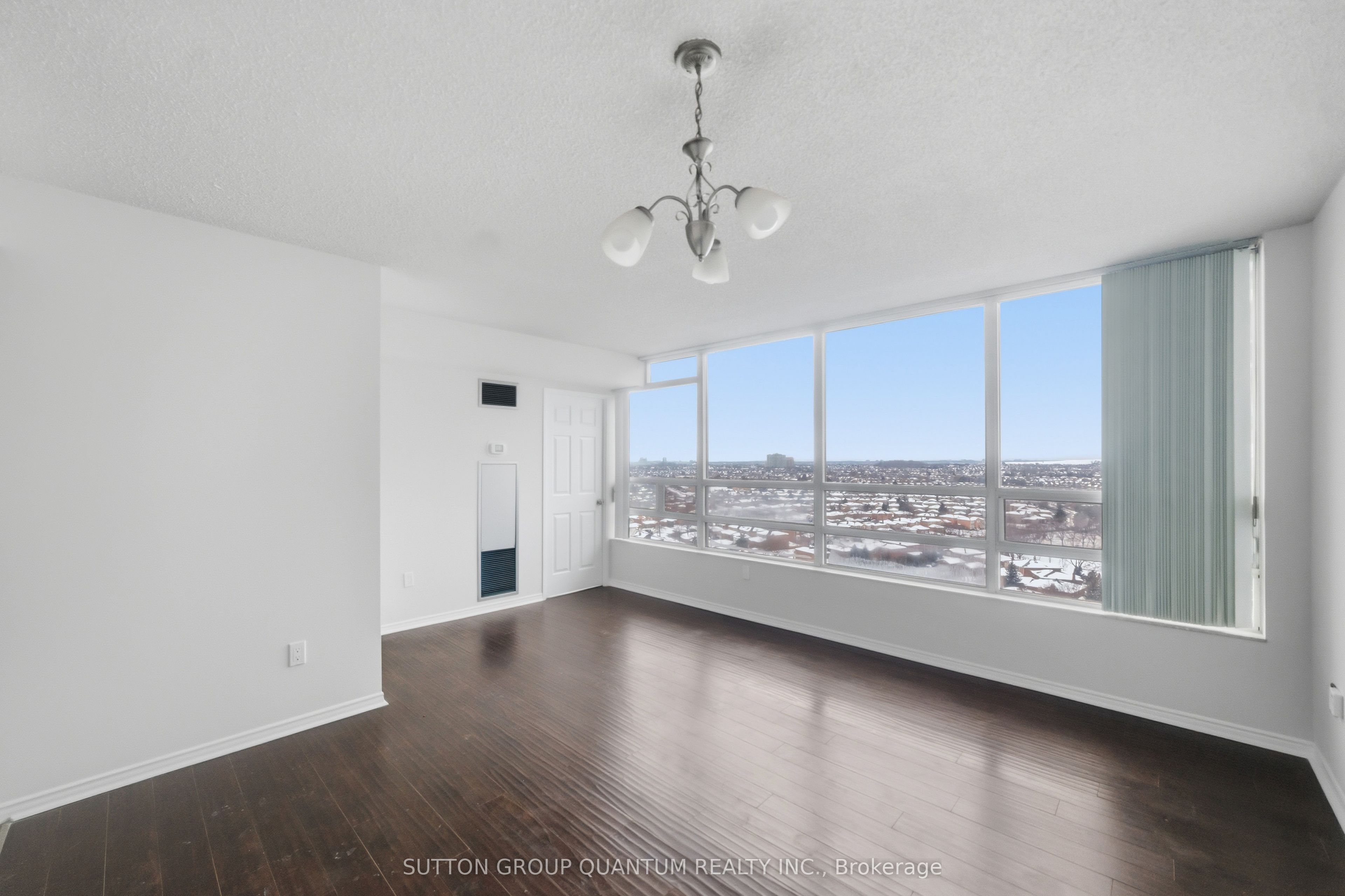 50 Kingsbridge Garden 1602